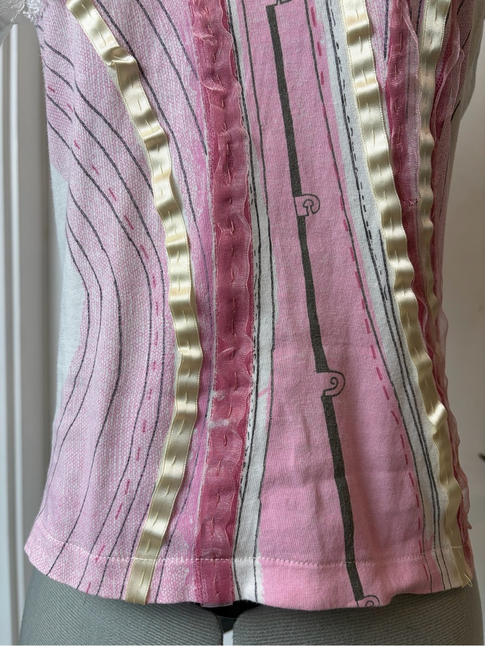 DIOR VTG Galliano ‘02 Corset Tee, white w/pink velvet ribbons&lace, M, EUC🎀 - Picture 8 of 15